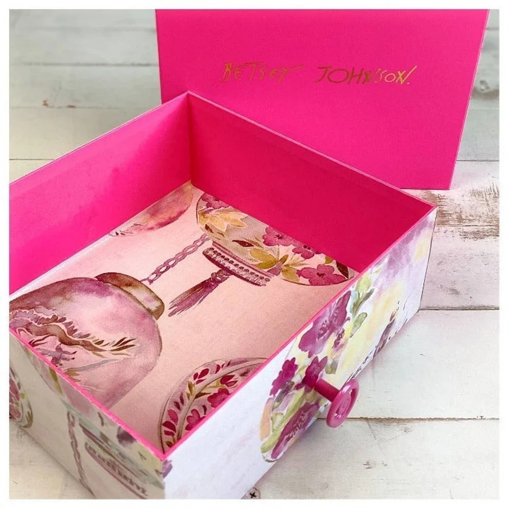 Betsey Johnson Up-cycled Classic Storage Box - Picture 7 of 12